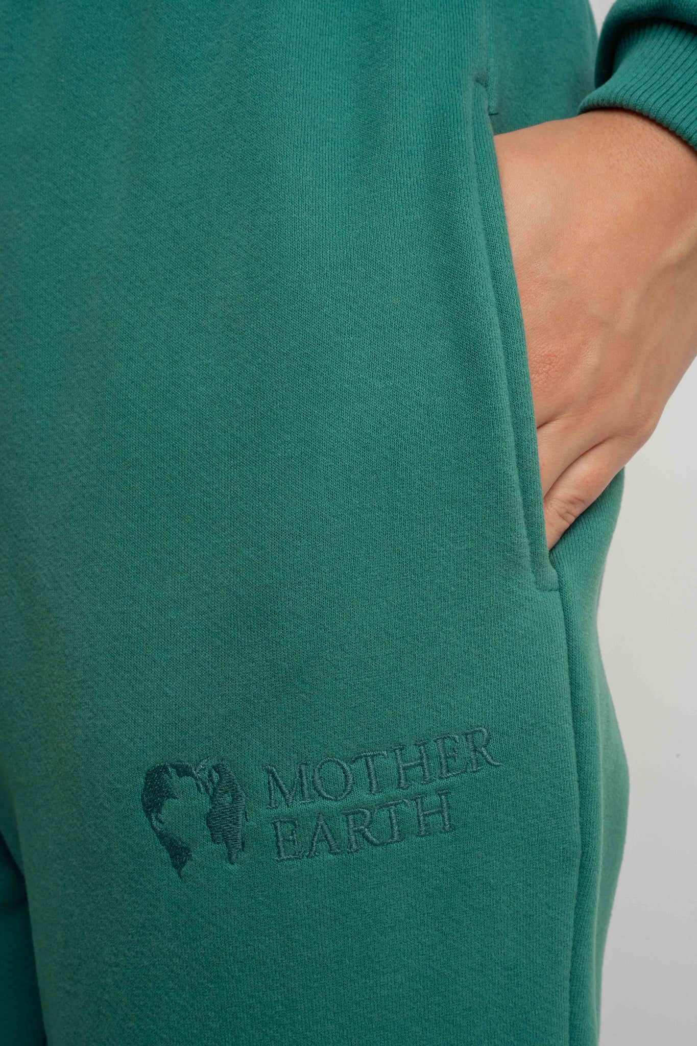 GREEN BAGGY SWEATPANTS - KARPATOS