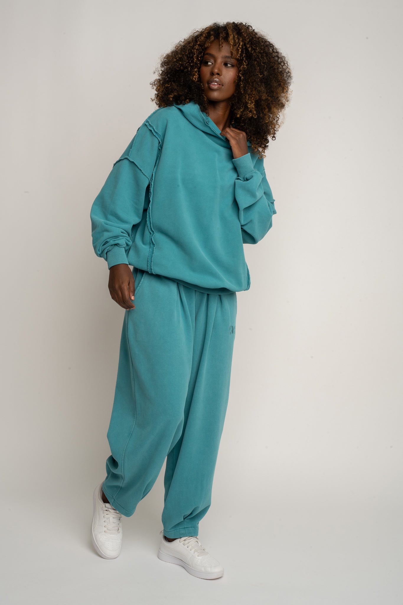 SPODNIE DRESOWE Z EFEKTEM WASHED TURKUSOWE - RIBE PETIT