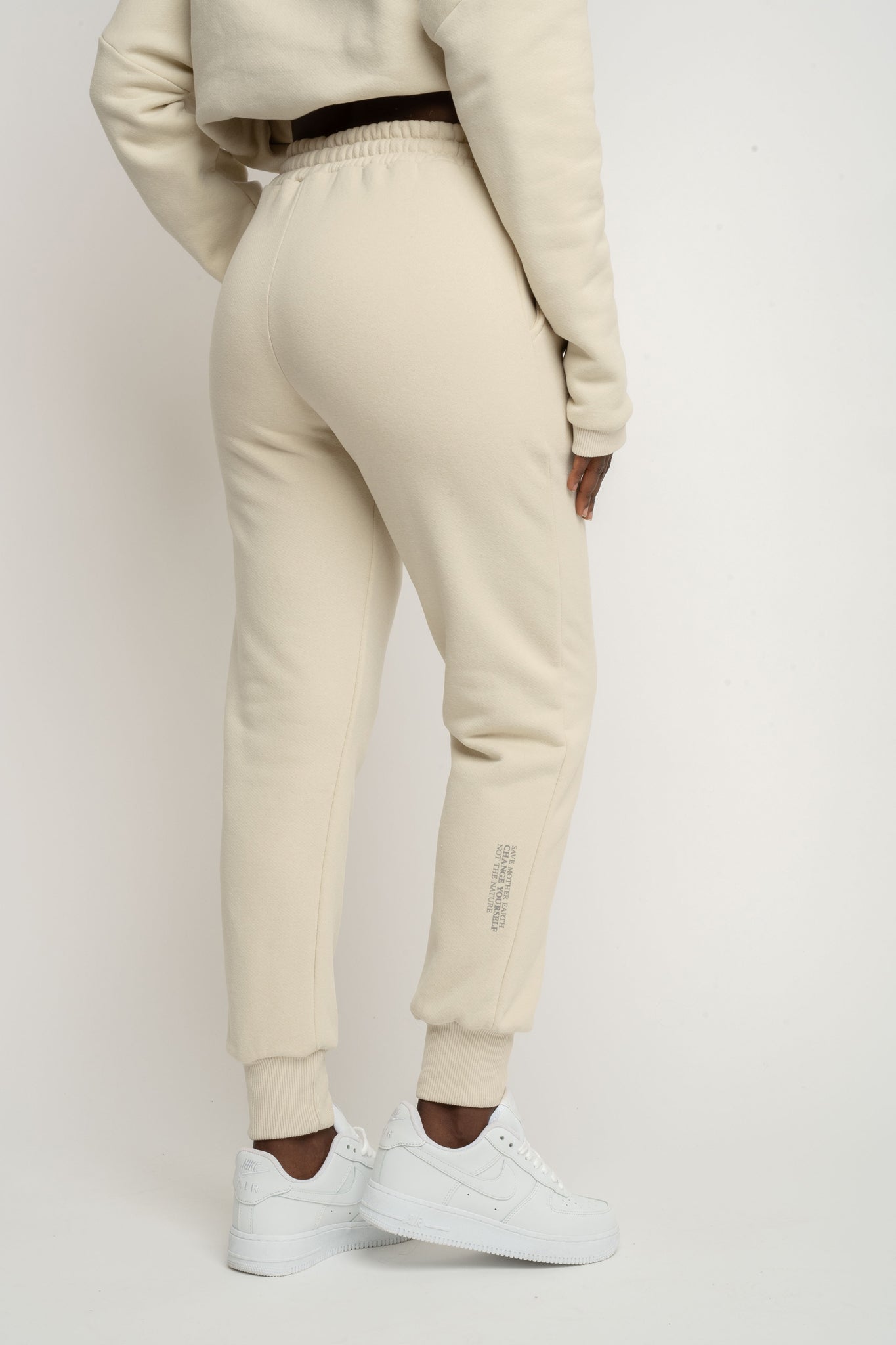 SPODNIE DRESOWE TYPU JOGGER JASNOBEŻOWE - BEGERA