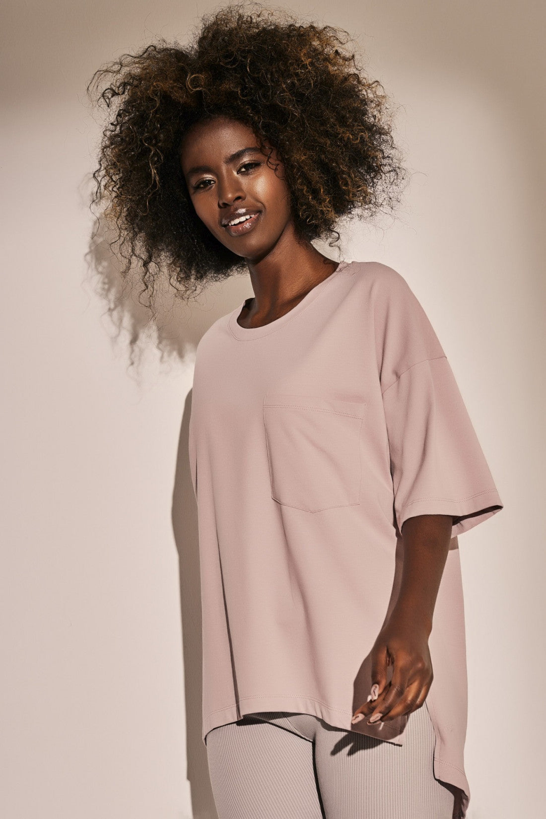 ASYMMETRIC OVERSIZE T-SHIRT LIGHT PINK - ELEFANTA