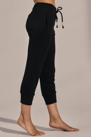 7/8 BLACK FITTED SWEATPANTS - FIDŻI