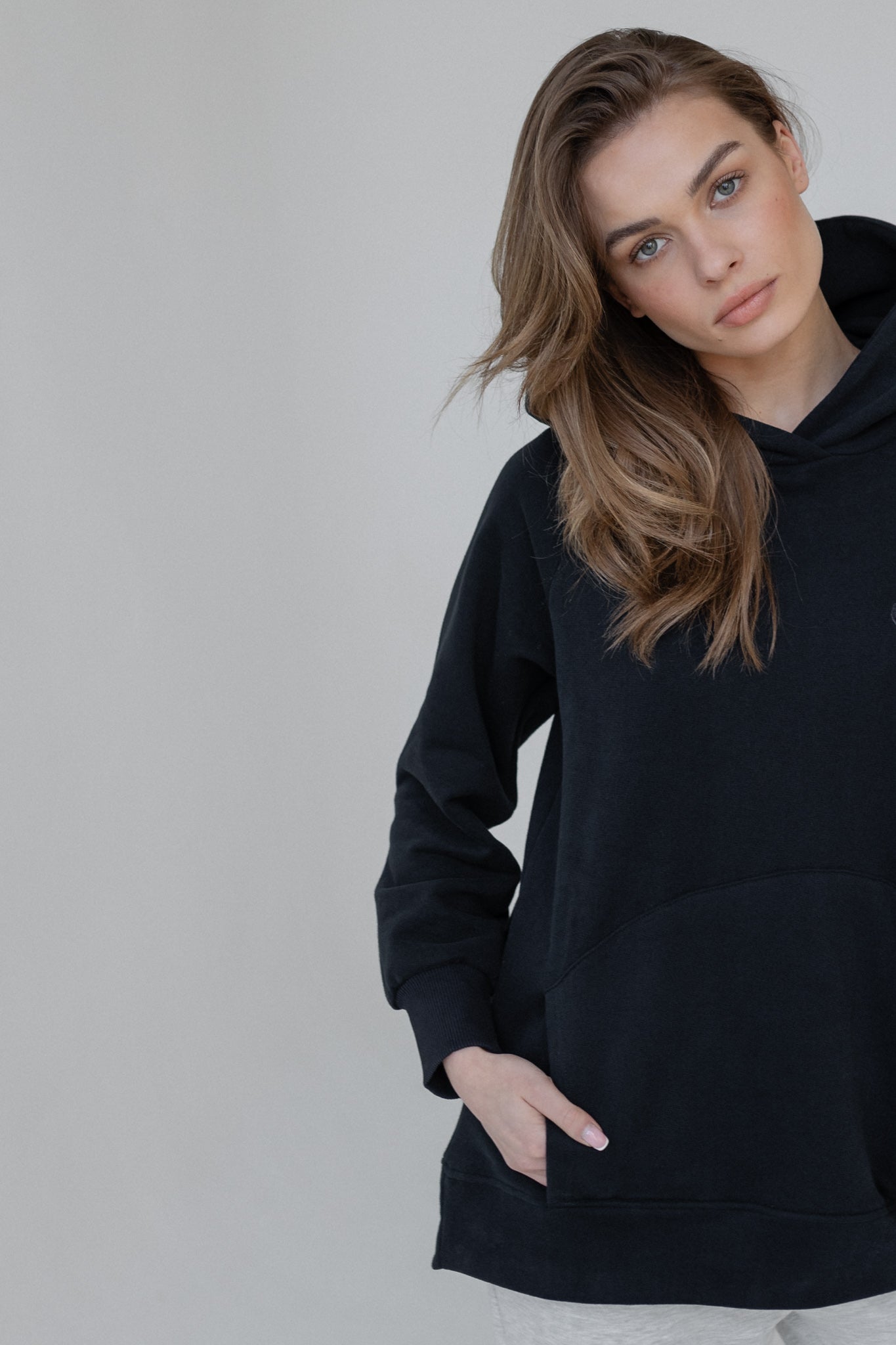 LONG ASYMMETRIC HOODED SWEATSHIRT NAVY BLUE - HALLA