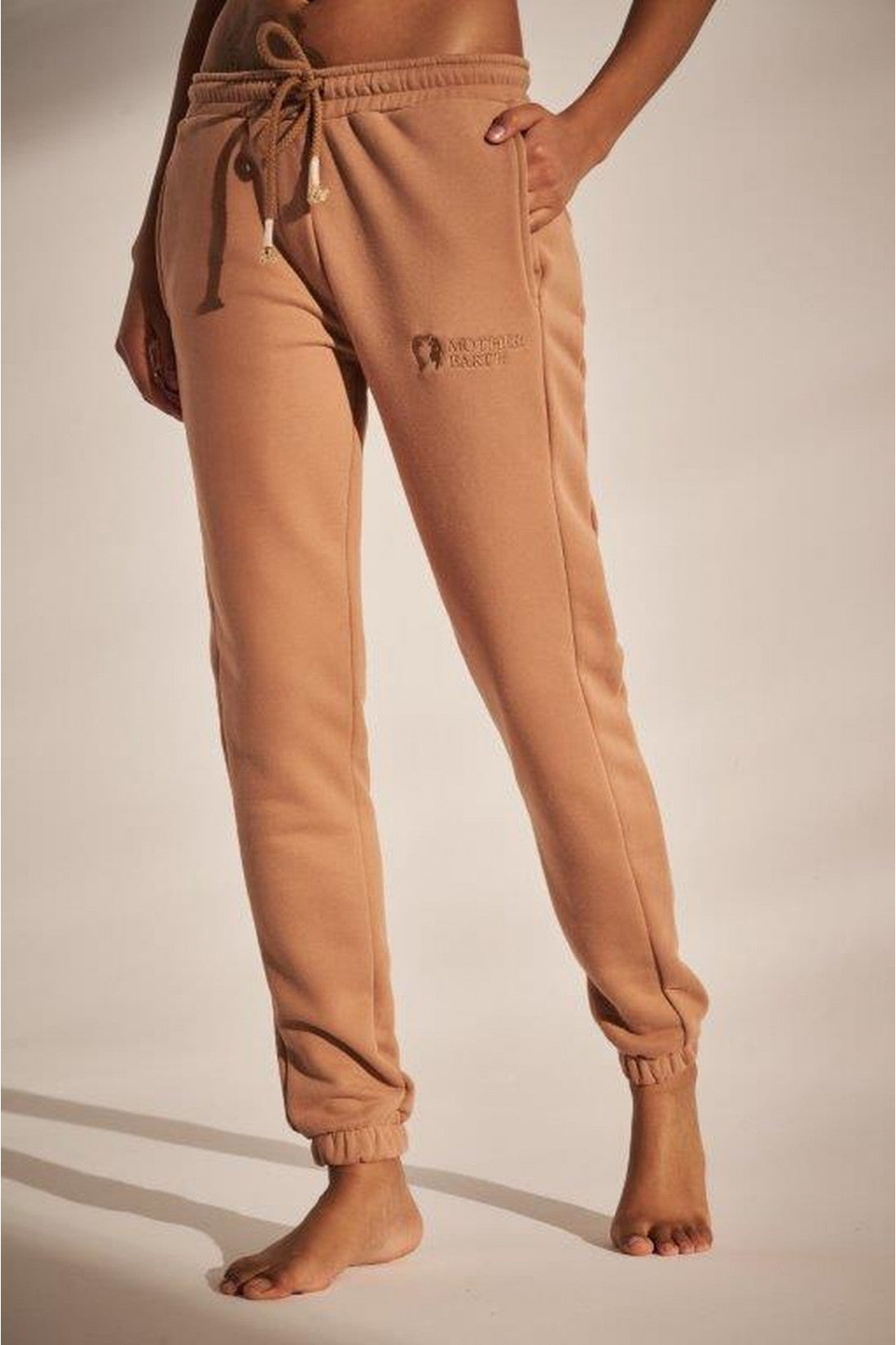 CLASSIC FIT CARAMEL SWEATPANTS - ITAKA