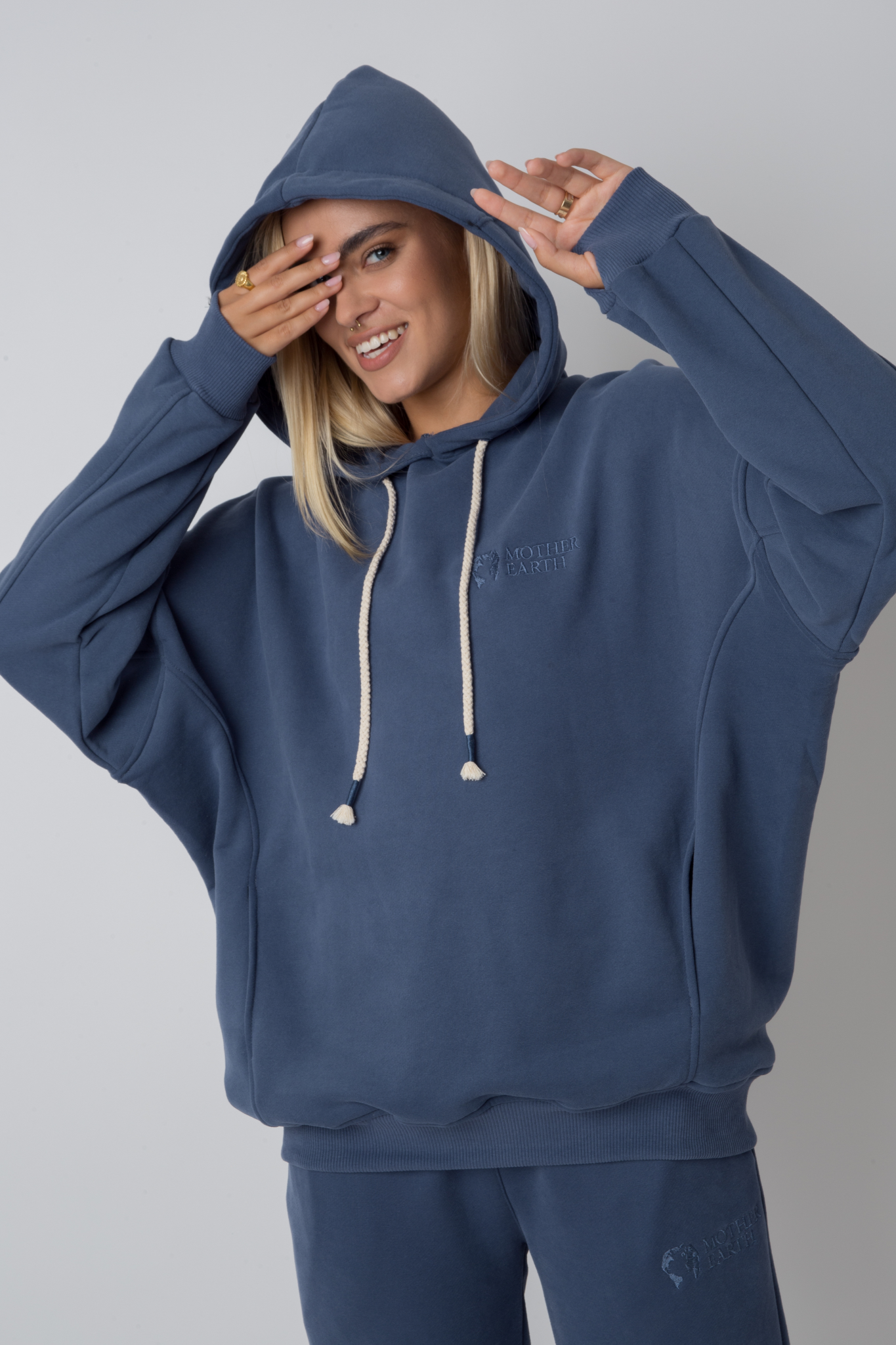 OVERSIZE HOODED SWEATSHIRT NAVY BLUE - EGERIA