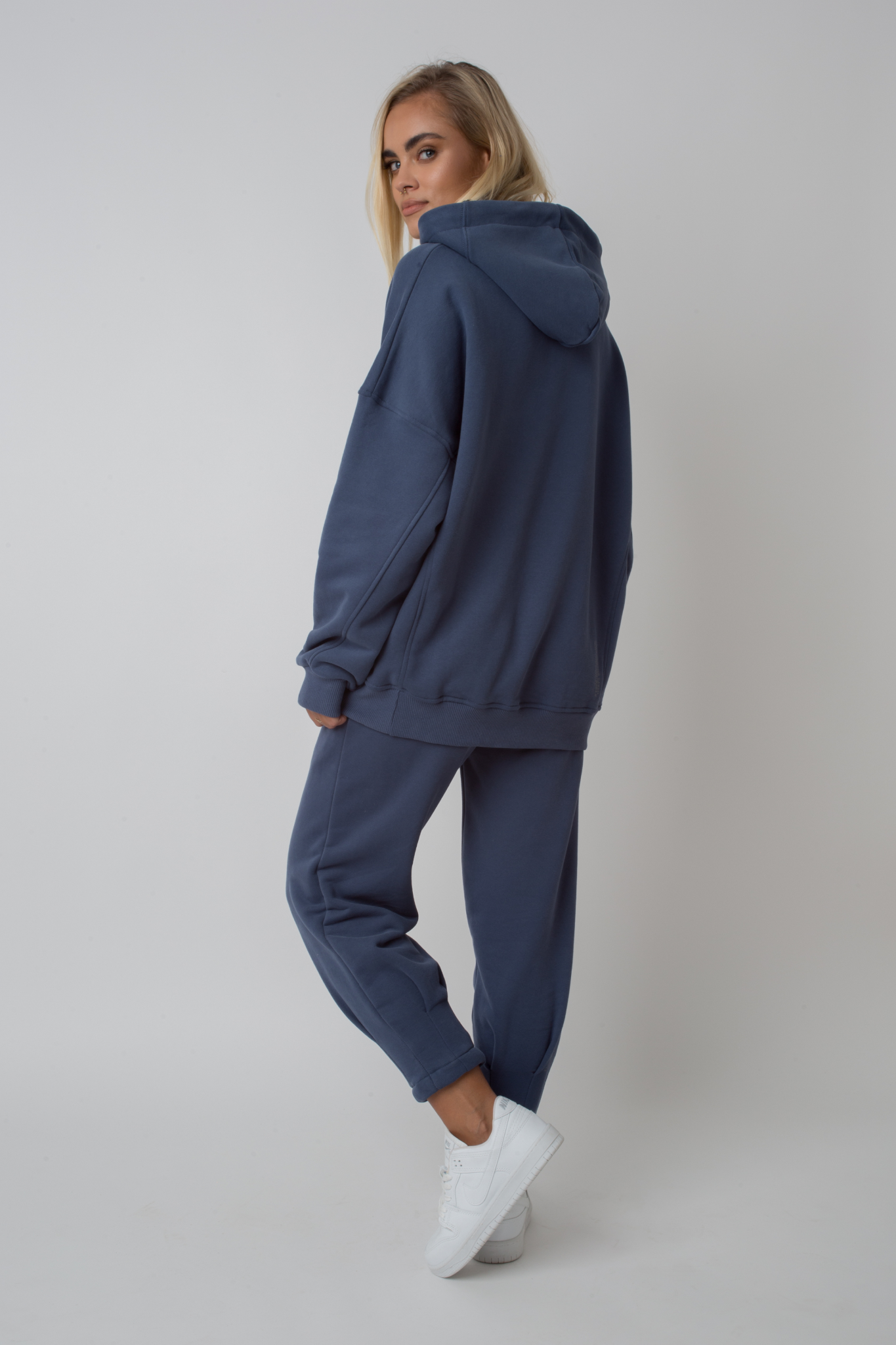 OVERSIZE HOODED SWEATSHIRT NAVY BLUE - EGERIA