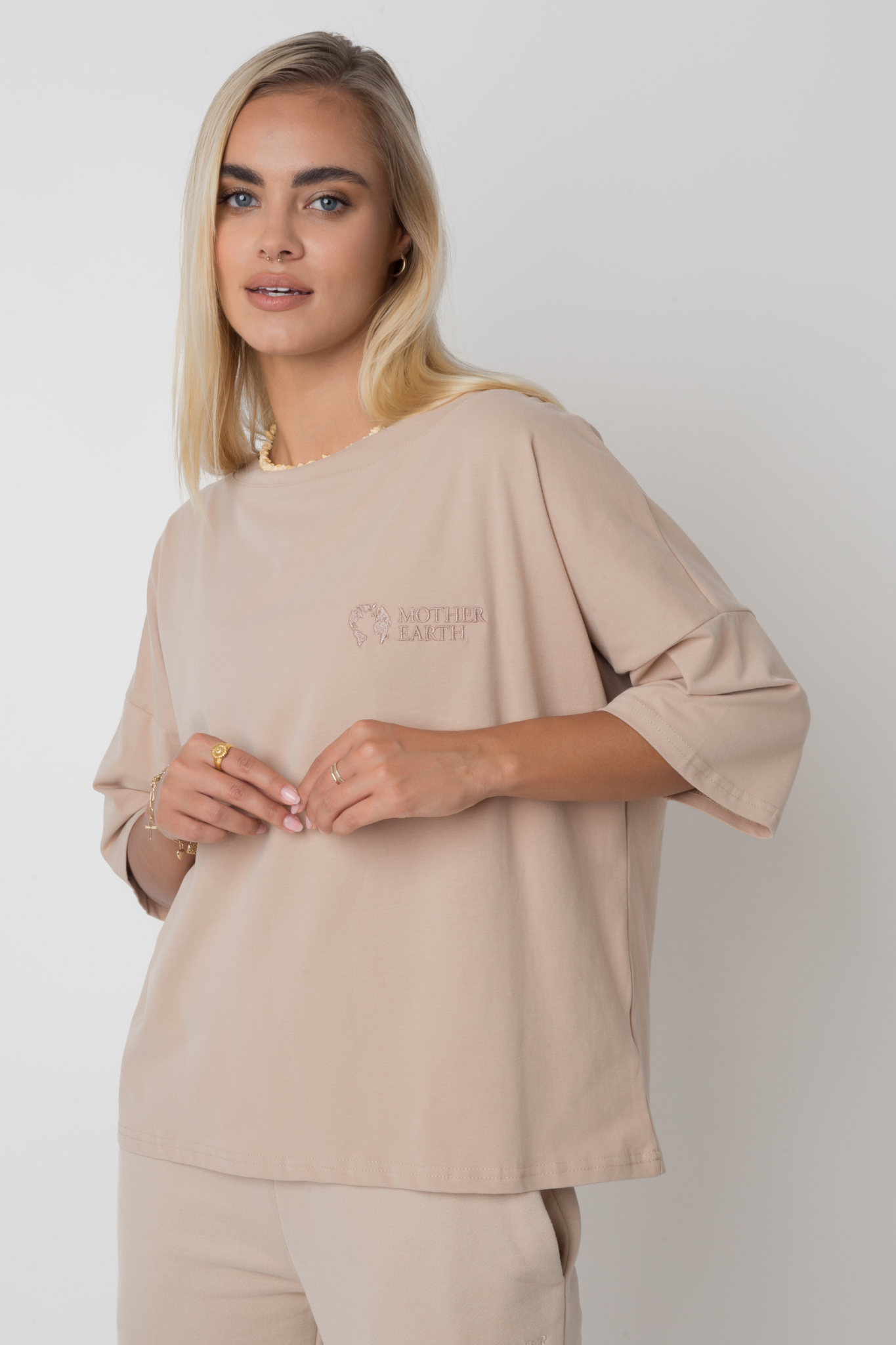 OVERSIZE T-SHIRT LIGHT BROWN - BIANCA