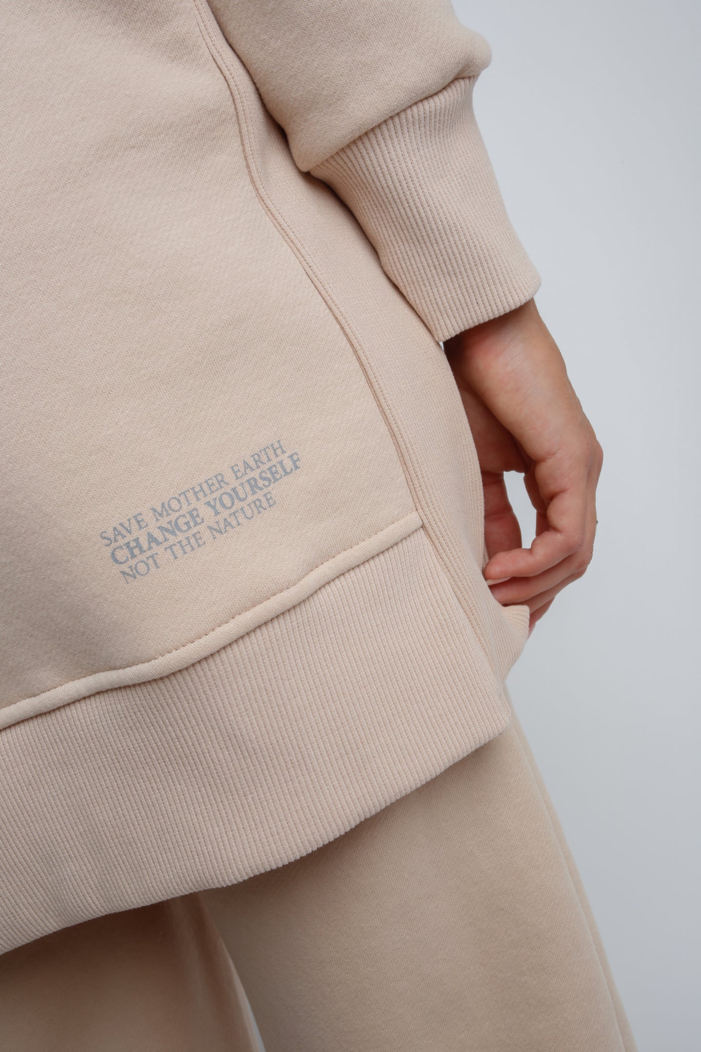 LONG SWEATSHIRT WITH SLOTS ON THE SIDES BEIGE - ISLANDIA