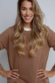 LONG SWEATSHIRT WITH SLOTS ON THE SIDES, DARK BROWN - ISLANDIA