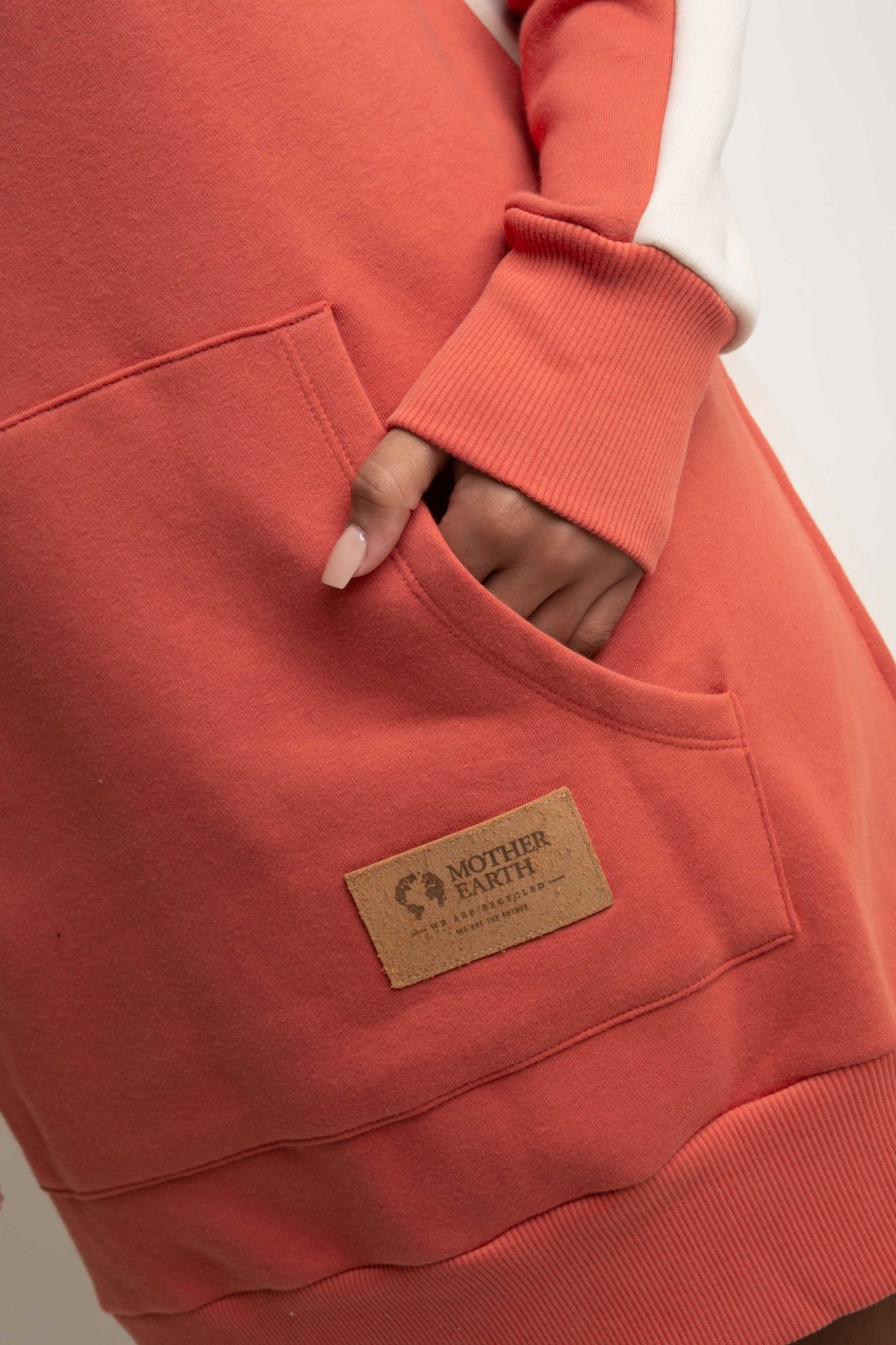 LONG HOODED SWEATSHIRT ORANGE-CREAM - SIKOKU