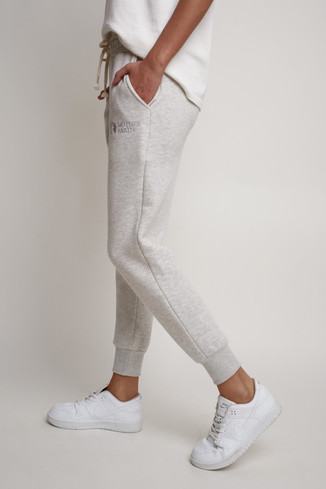 LIGHT GREY MELANGE JOGGER TROUSERS - BEGERA