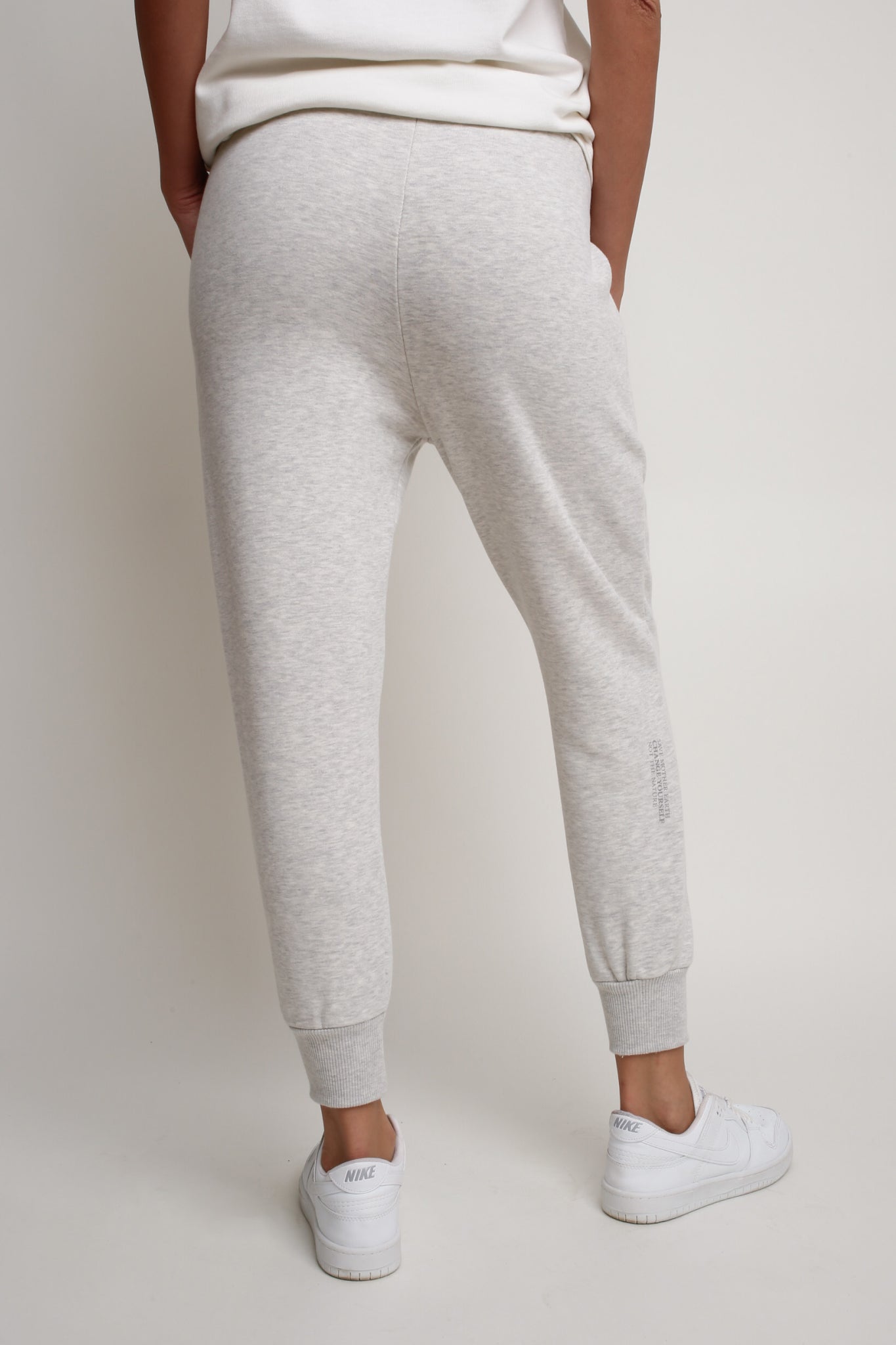 LIGHT GREY MELANGE JOGGER TROUSERS - BEGERA