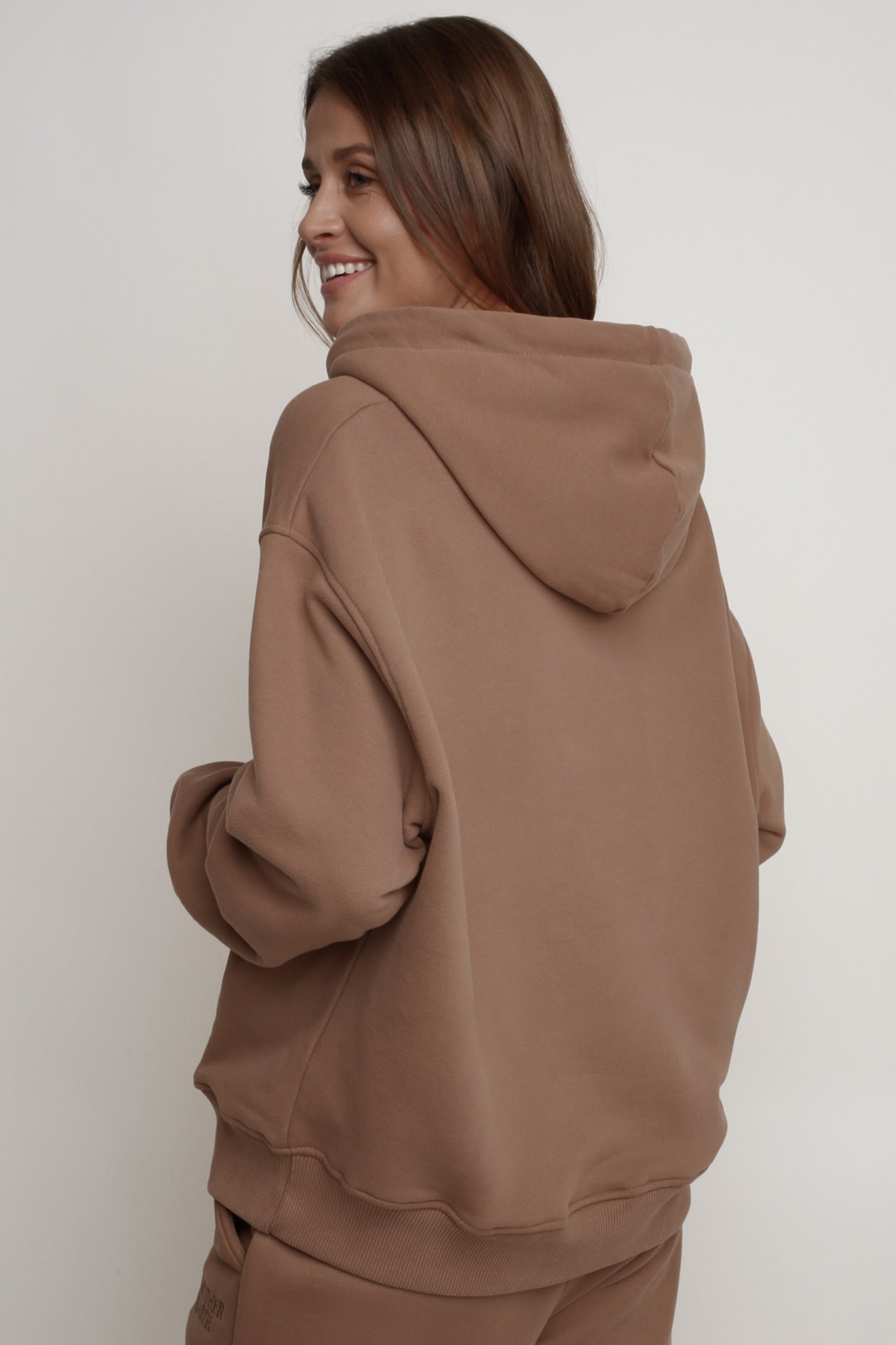 BLUZA Z KAPTUREM BRĄZOWA - MOHELI
