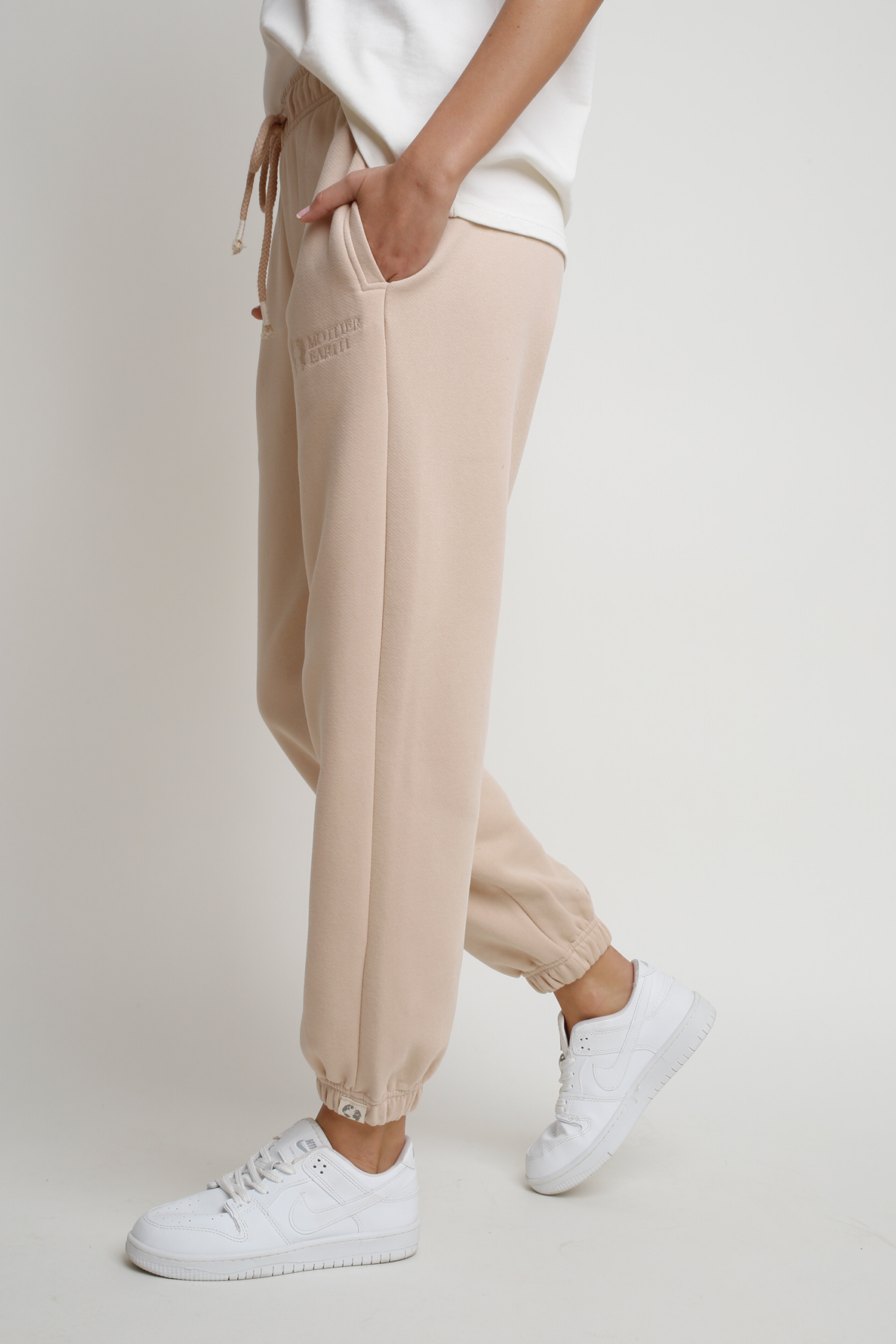 UNISEX BEIGE SWEATPANTS - HANOVER