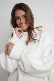 OVERSIZE HOODED SWEATSHIRT WITH SIDE SLOTS CREAM - HOLA