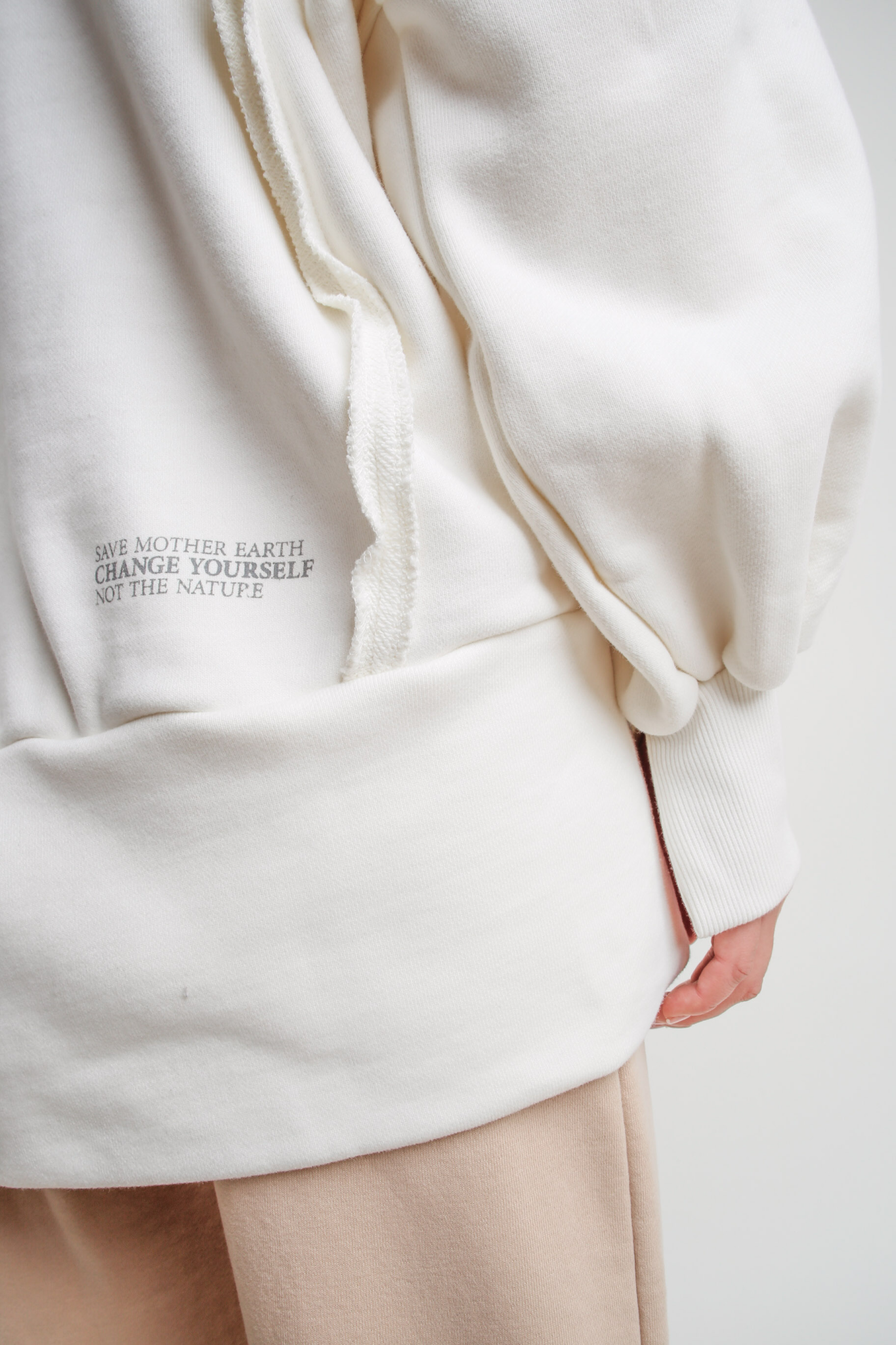 OVERSIZE HOODED SWEATSHIRT WITH SIDE SLOTS CREAM - HOLA