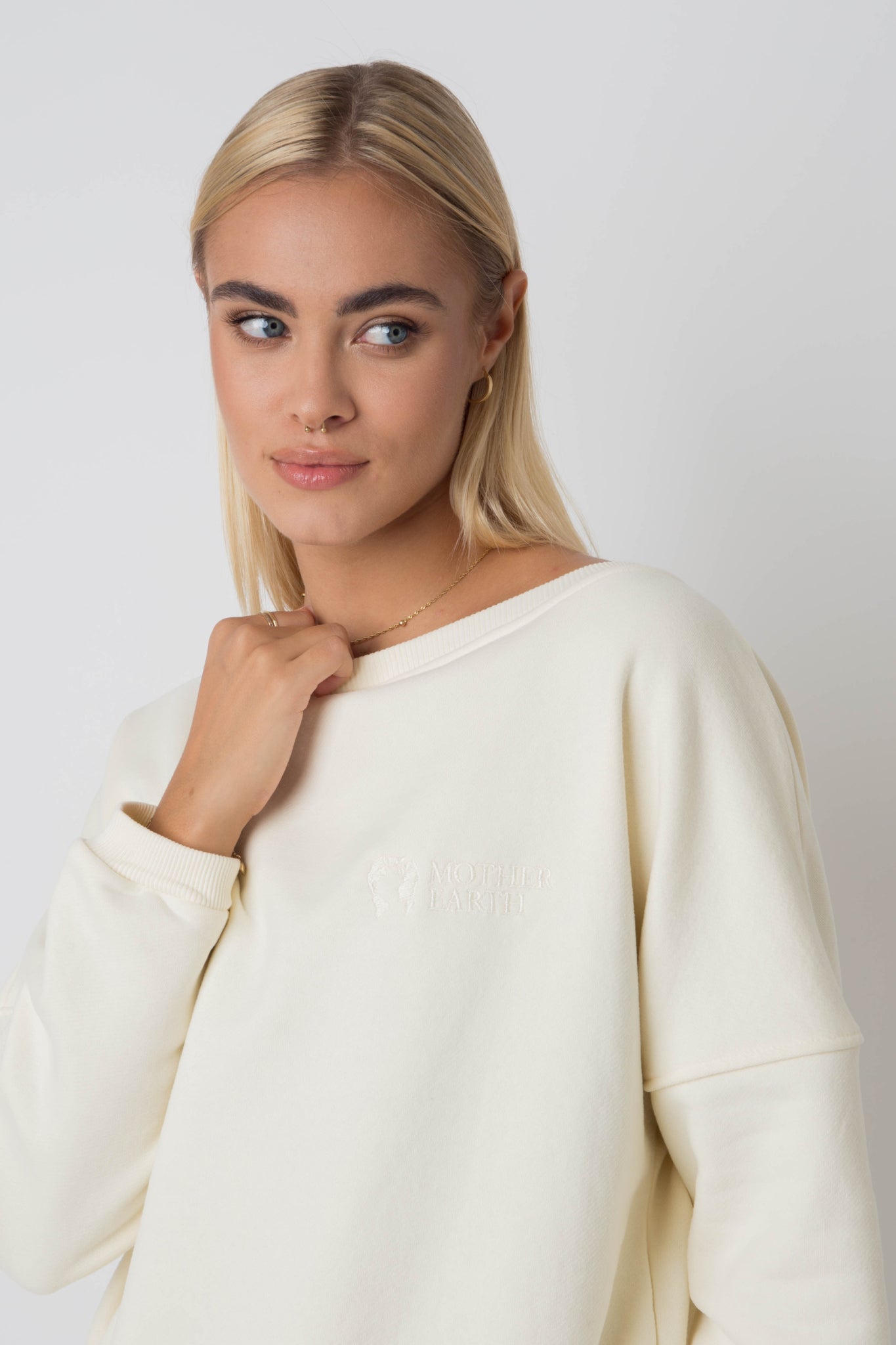 OVERSIZE SWEATSHIRT WITH WIDE NECKLINE ECRU - MULL