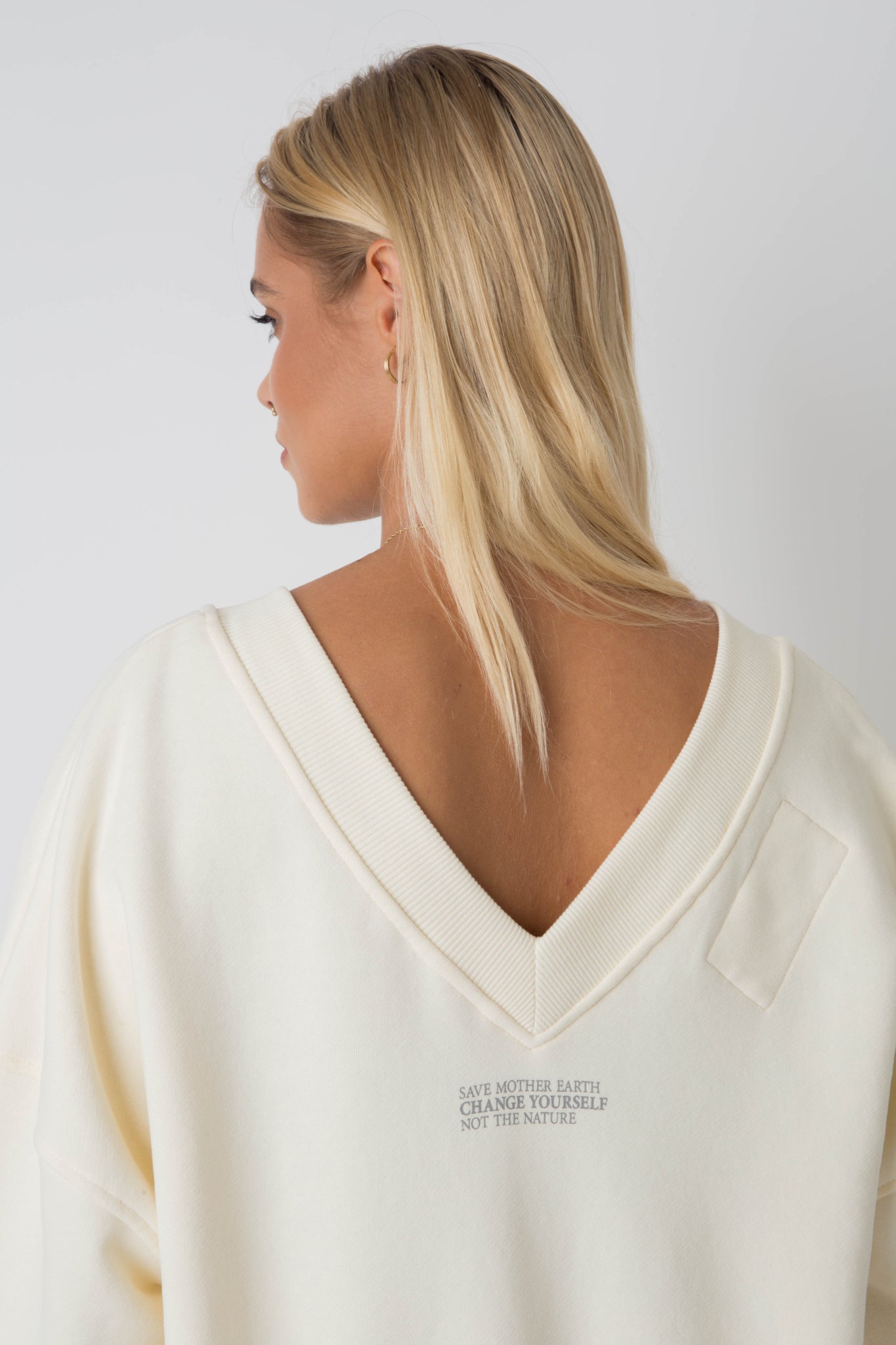 OVERSIZED ECRU NECKLINE SWEATSHIRT - BISCOE