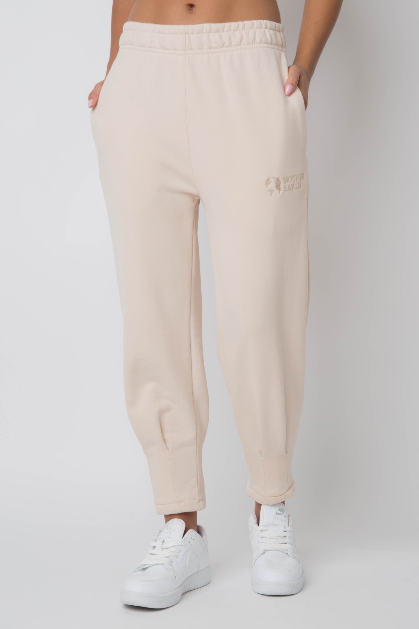 WOMEN'S SWEATPANTS WITH STITCHING ON THE LEGS, LIGHT BEIGE - ANACAPA