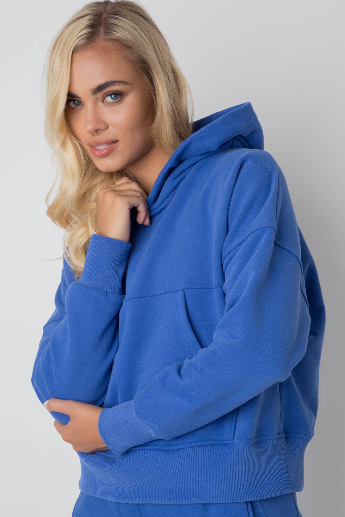 SHORT HOODED SWEATSHIRT CORNFLOWER - MURIA