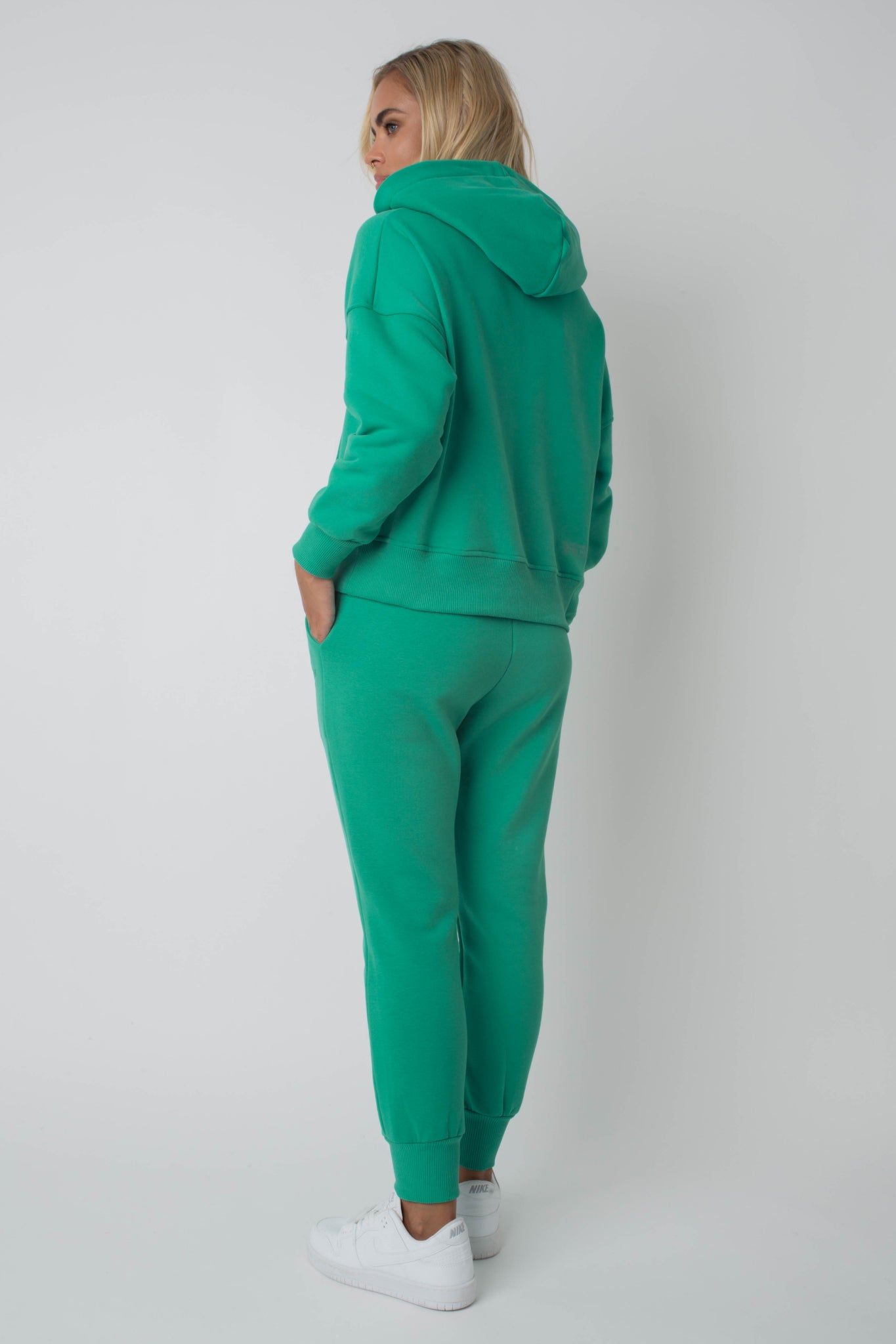 SHORT HOODED SWEATSHIRT GREEN - MURIA