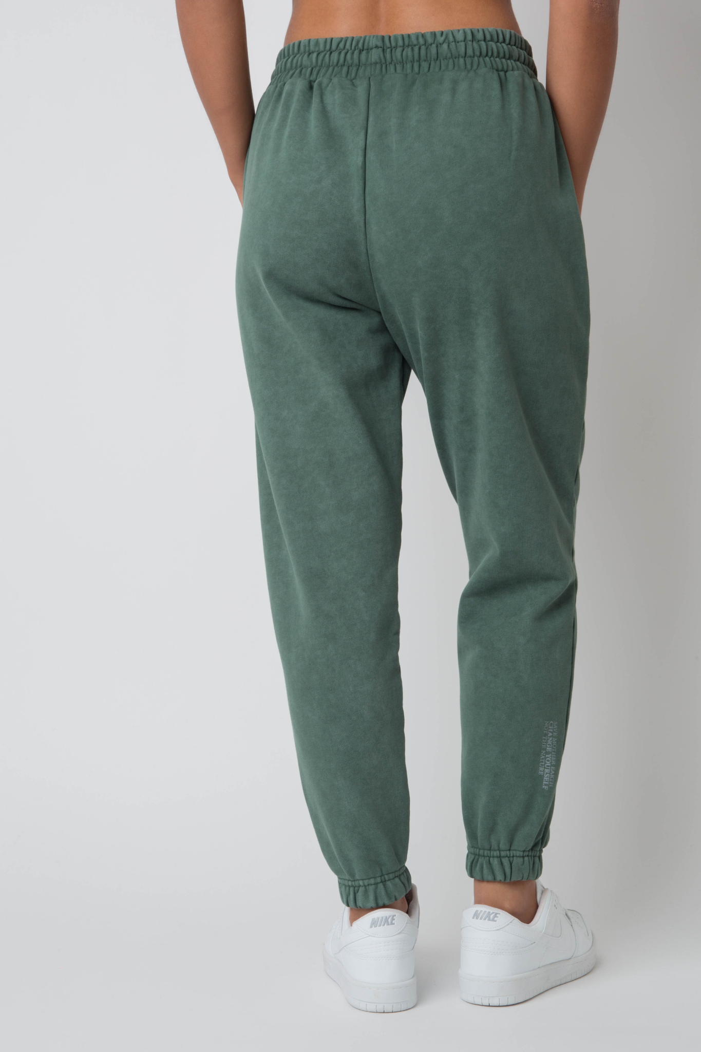 WASHED EFFECT GREEN SWEATPANTS - CEZAR