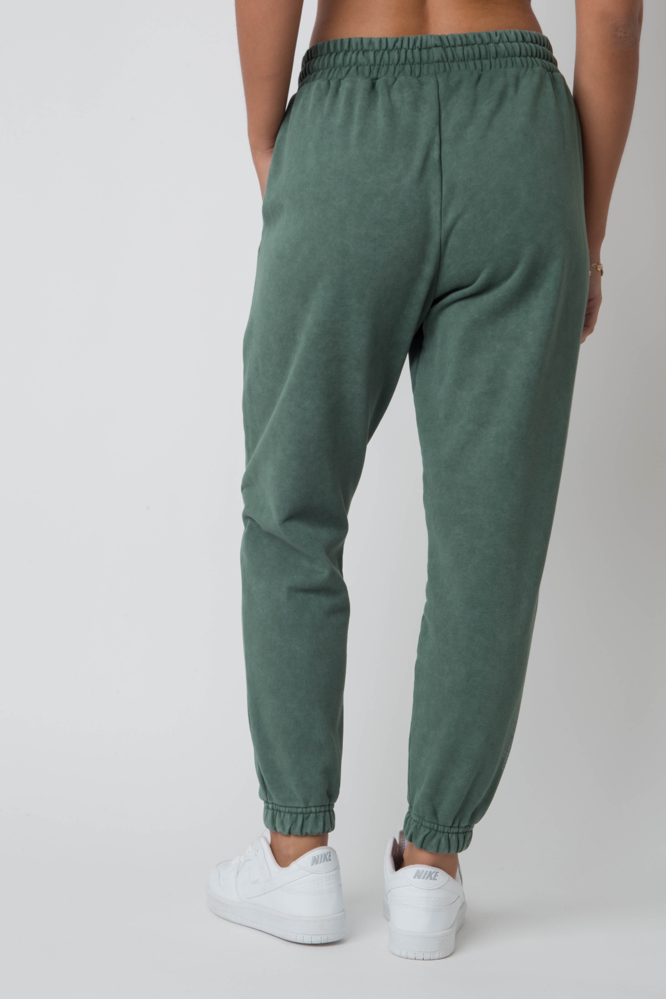 WASHED EFFECT GREEN SWEATPANTS - CEZAR