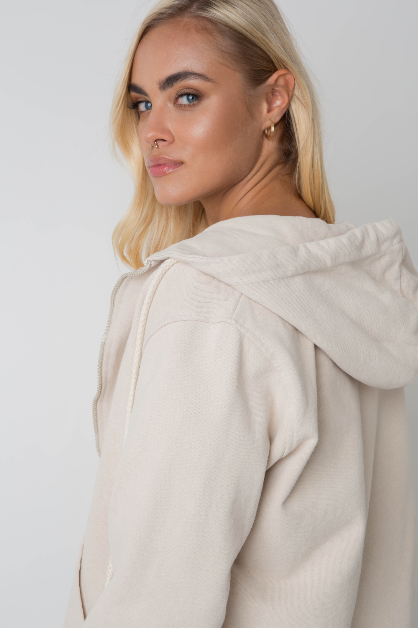 BEIGE WASHED EFFECT HOODED ZIPPER - DELTA