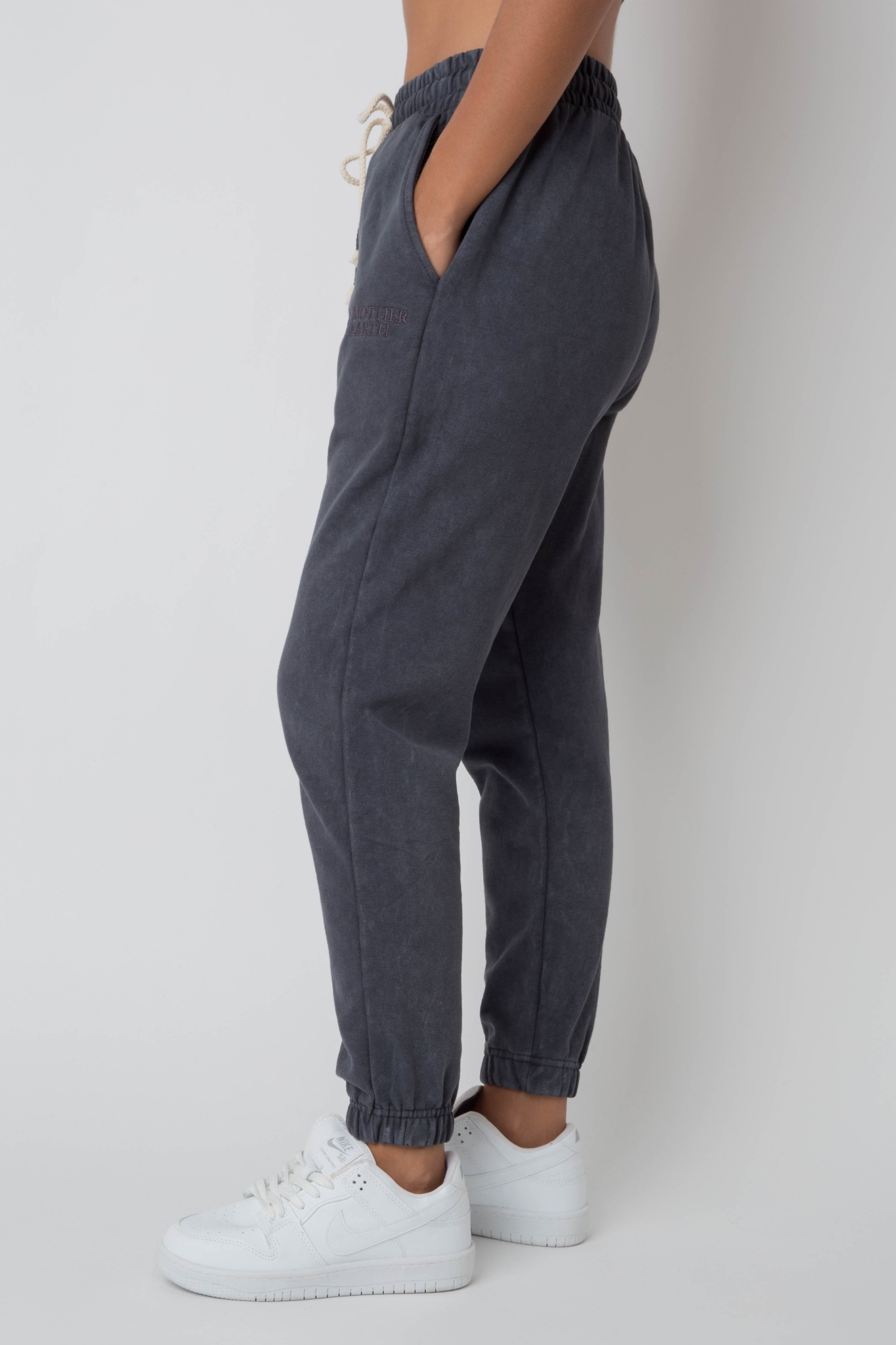 WASHED EFFECT DARK GREY SWEATPANTS - CEZAR