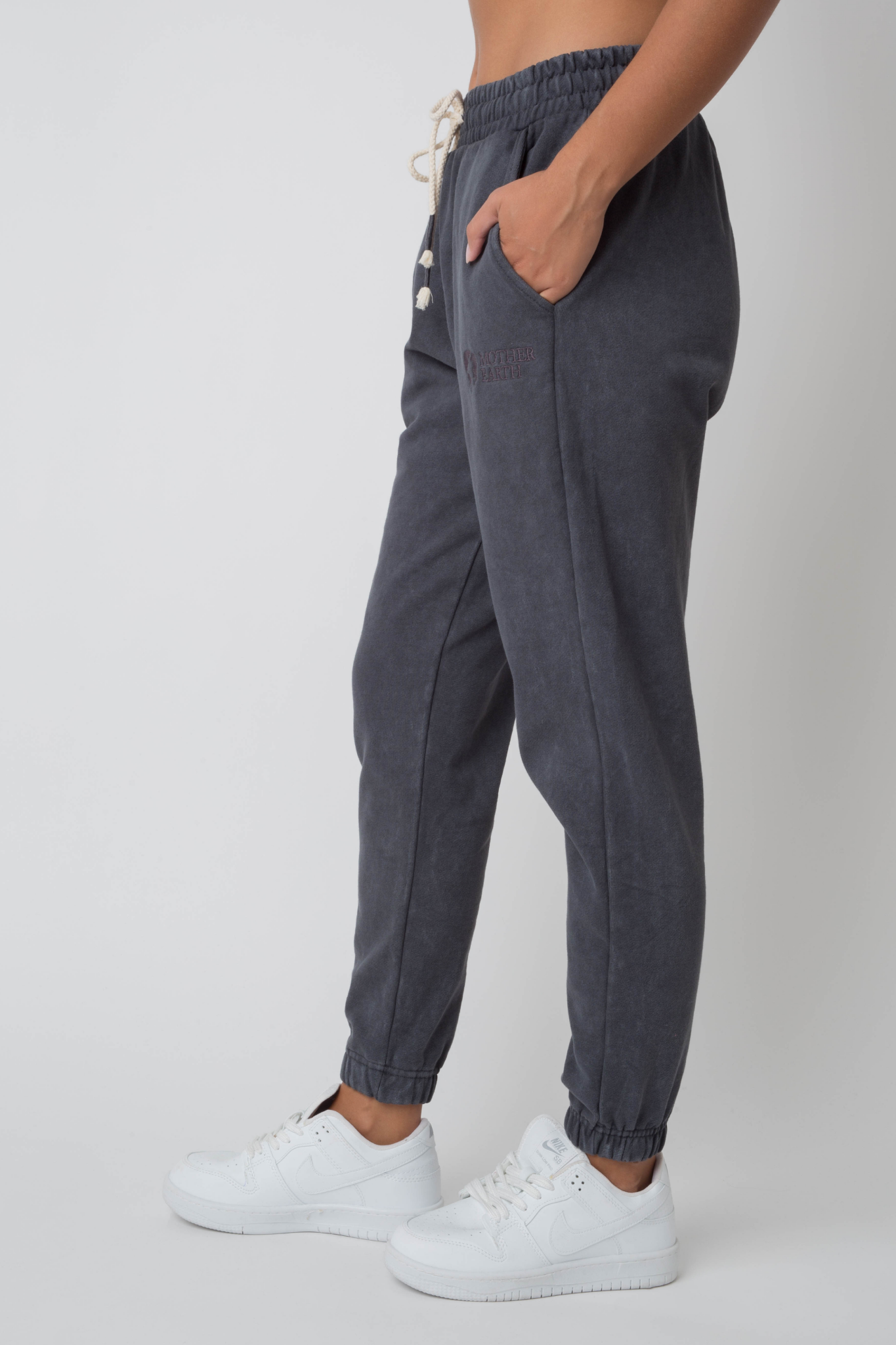 WASHED EFFECT DARK GREY SWEATPANTS - CEZAR