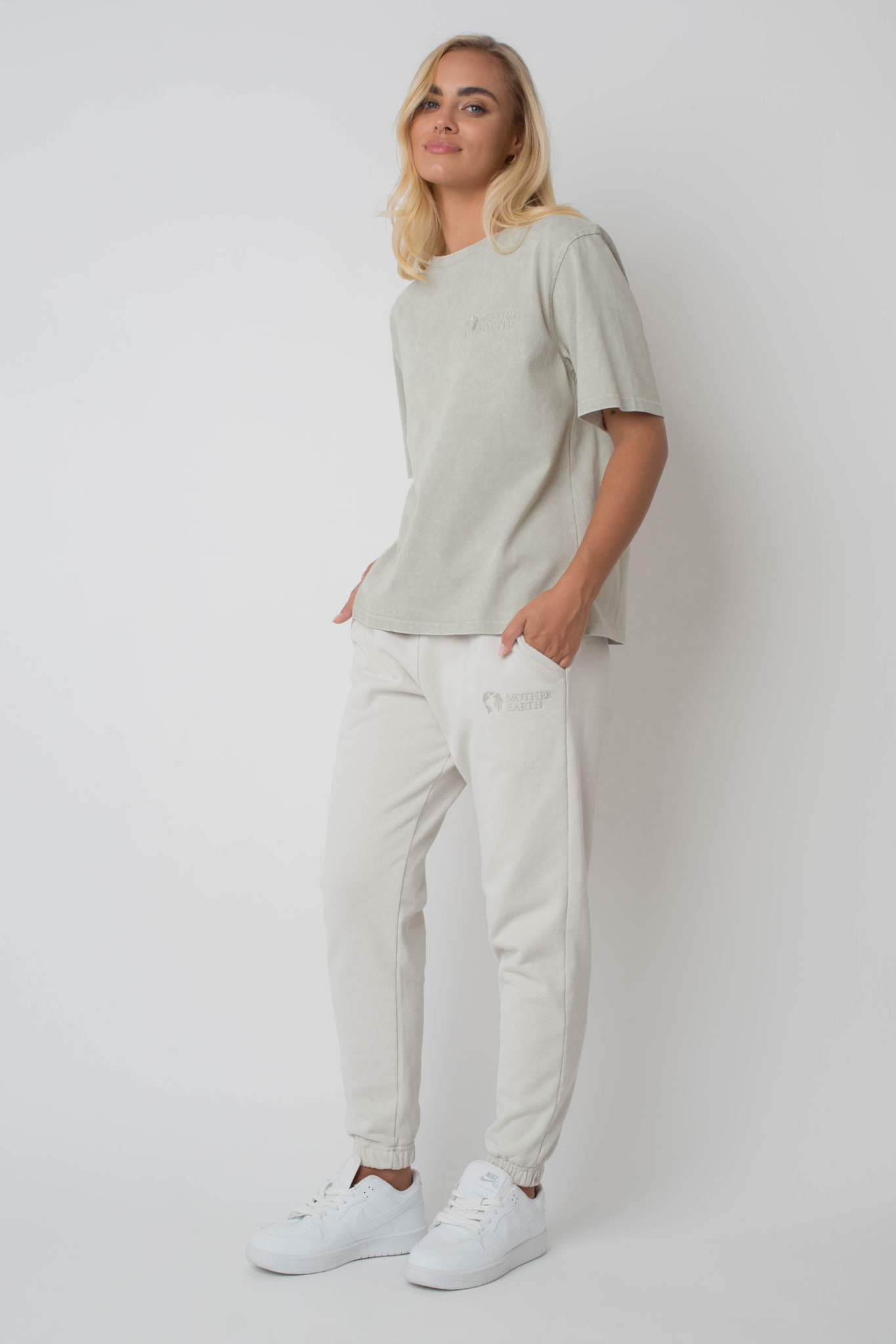 WASHED EFFECT LIGHT BEIGE SWEATPANTS - CEZAR