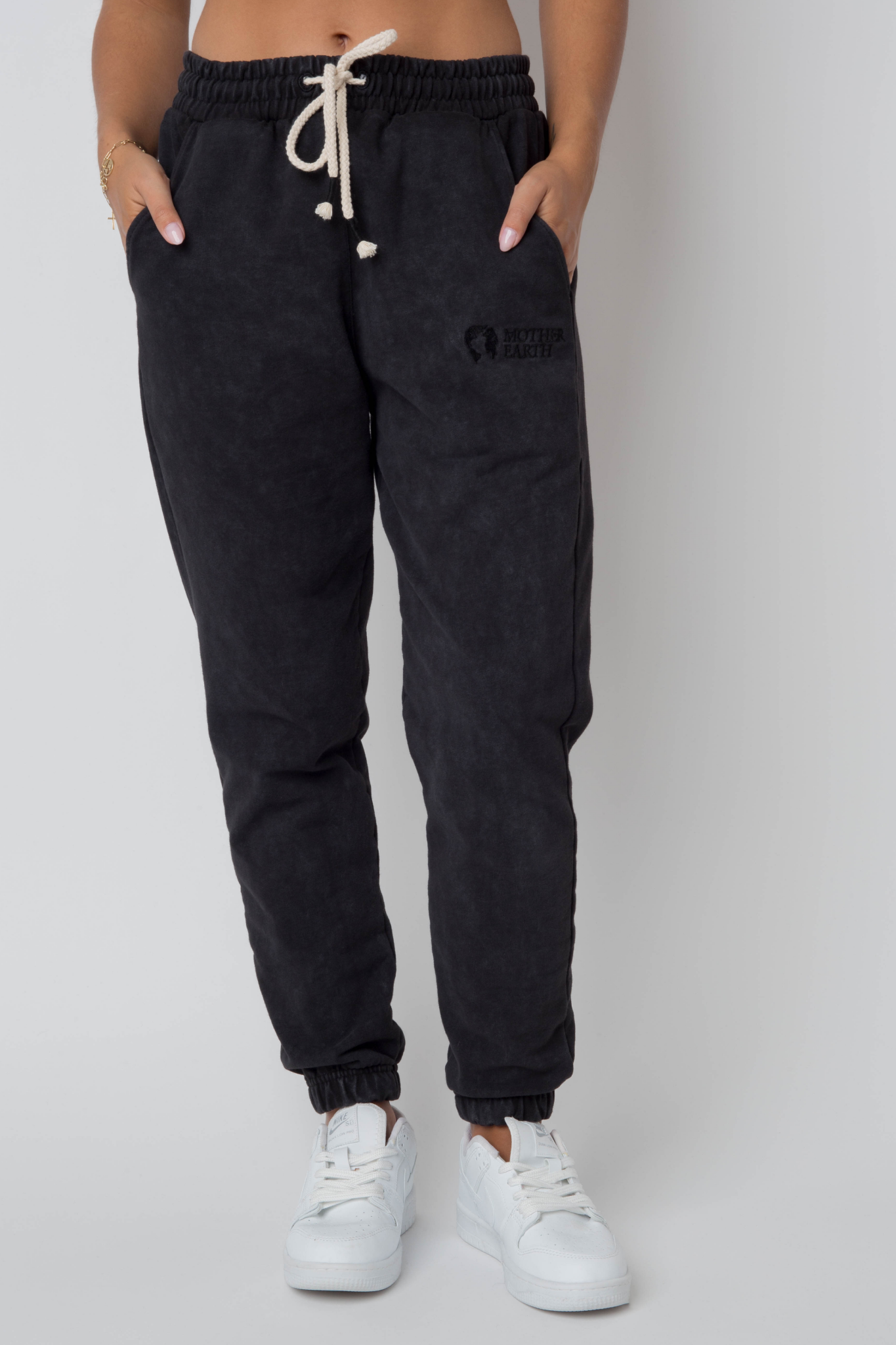 WASHED EFFECT BLACK SWEATPANTS - CEZAR