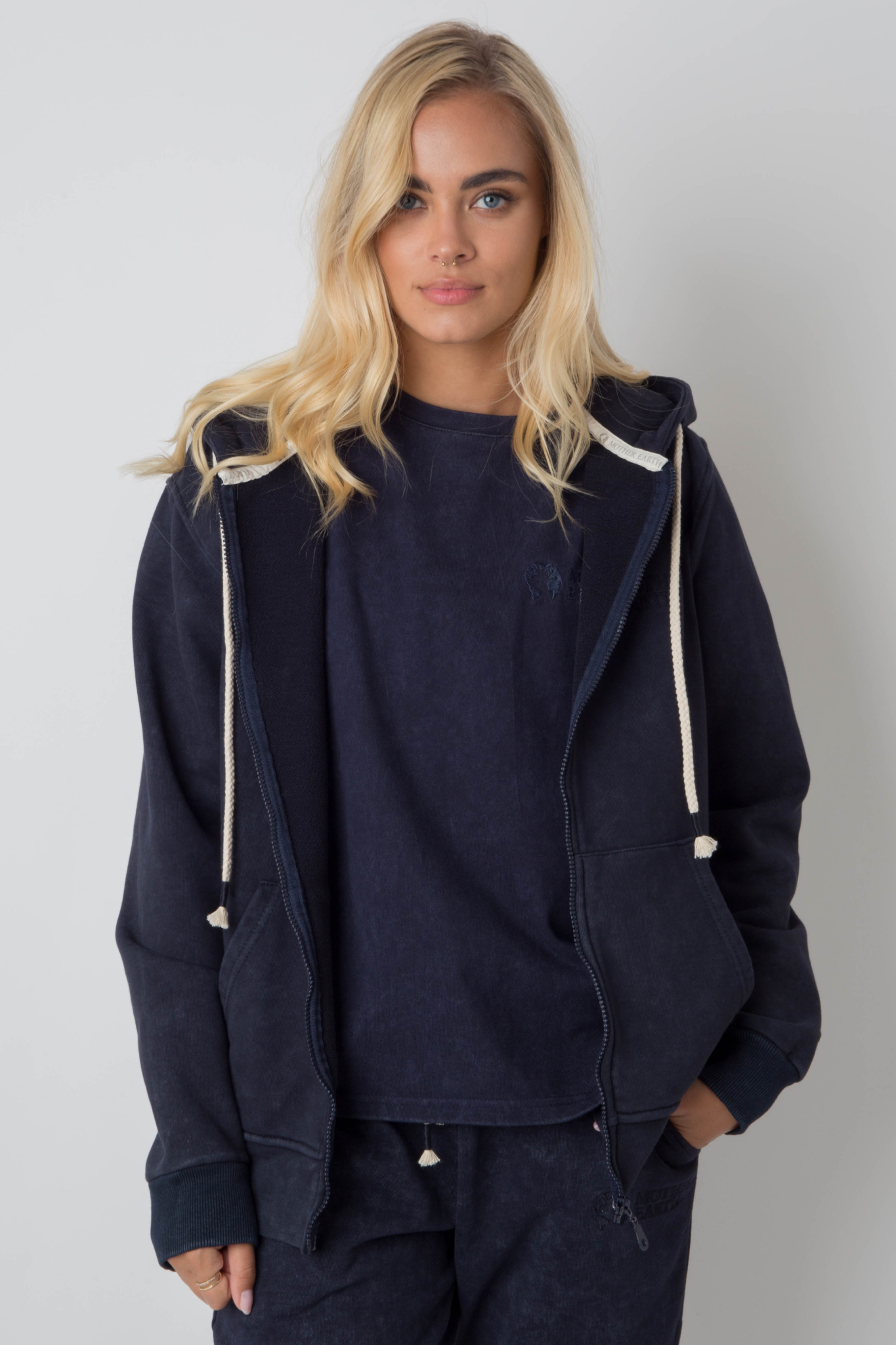 WASHED EFFECT HOODED ZIPPER, NAVY BLUE - DELTA