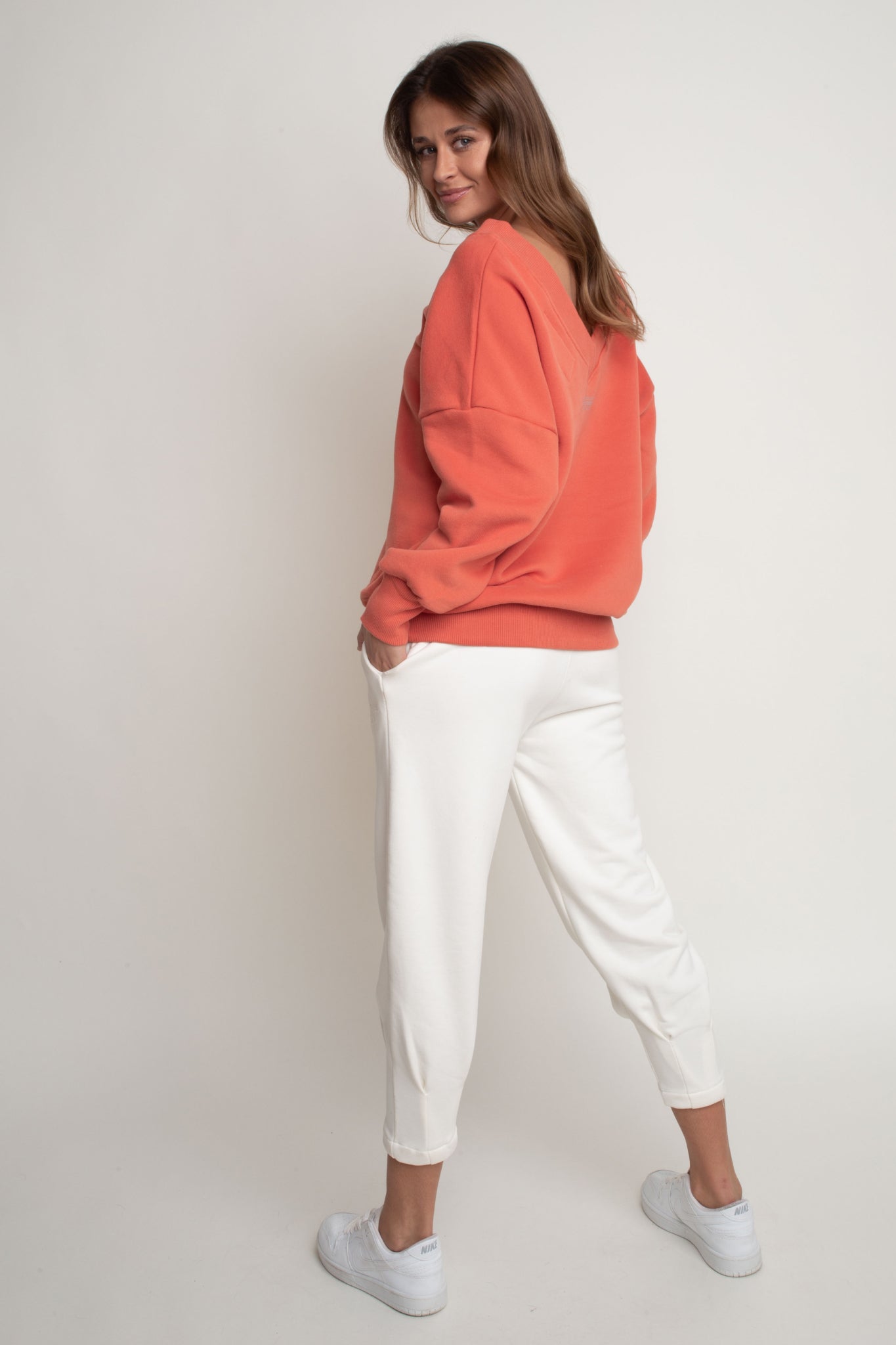 OVERSIZED ORANGE NECKLINE SWEATSHIRT - BISCOE