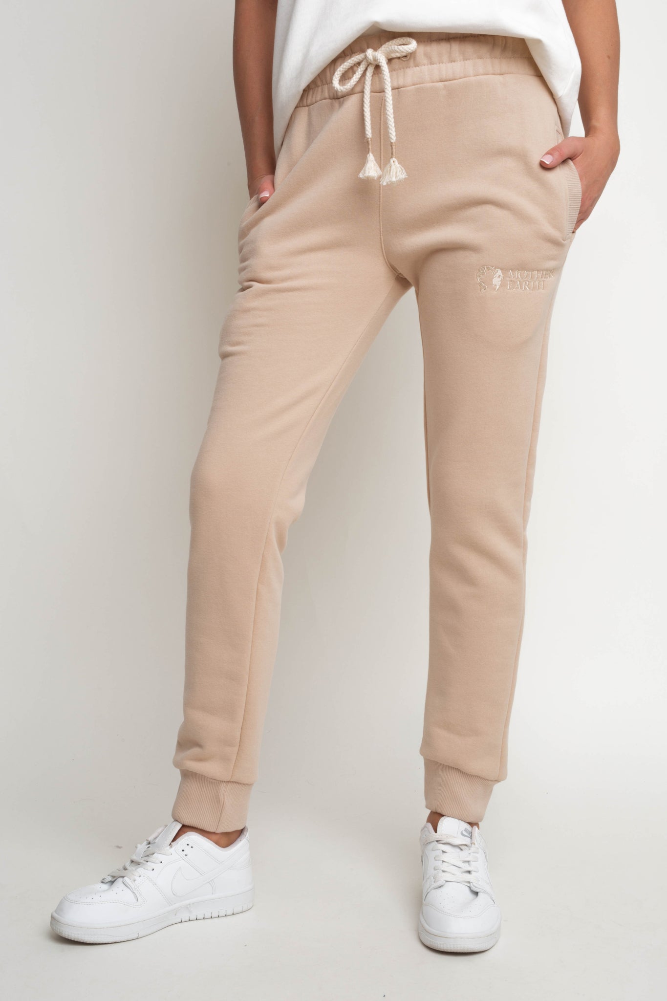 BEIGE SWEATPANTS - BELINDA