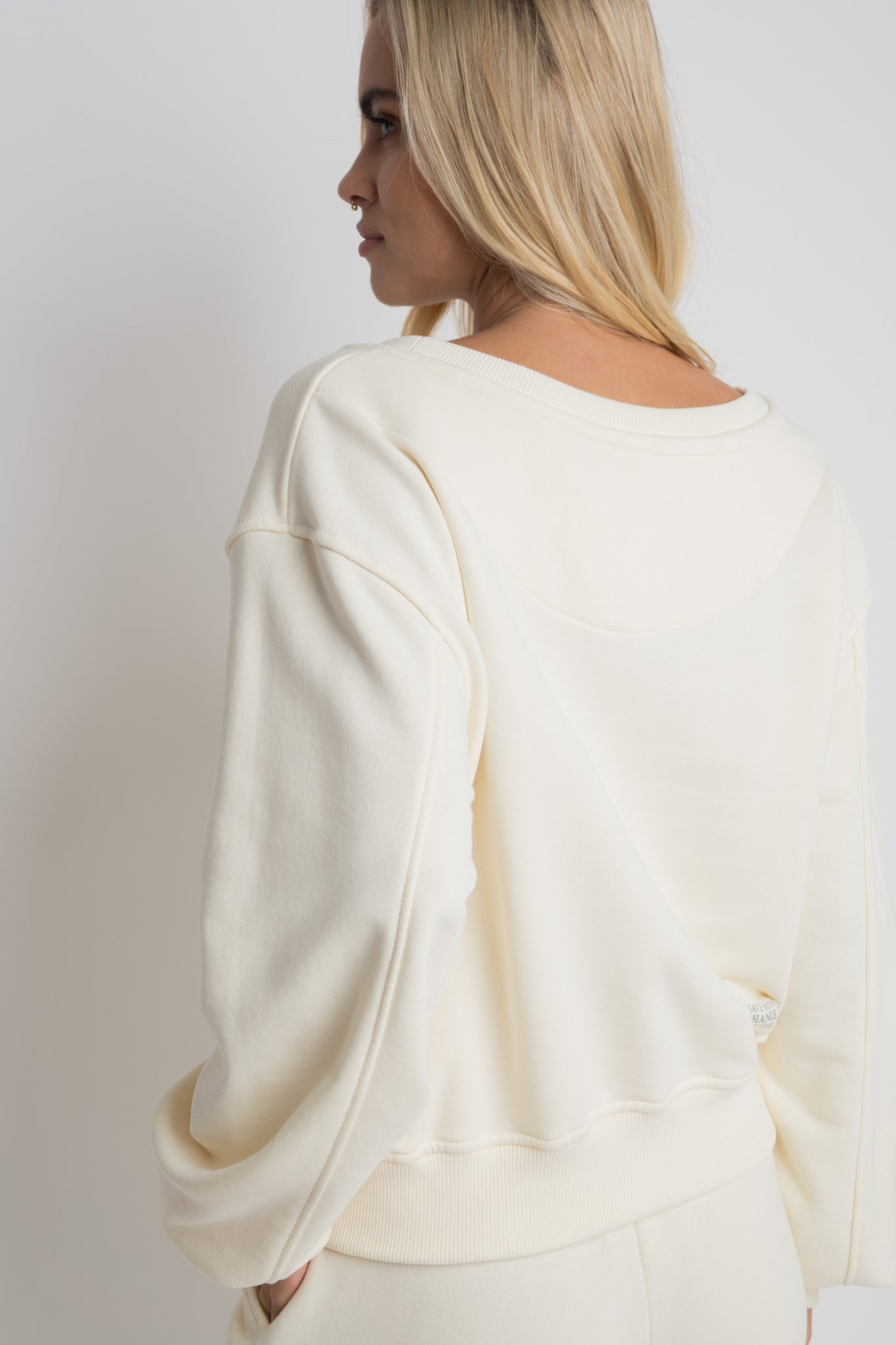 CREWNECK ECRU SWEATSHIRT - COMINO