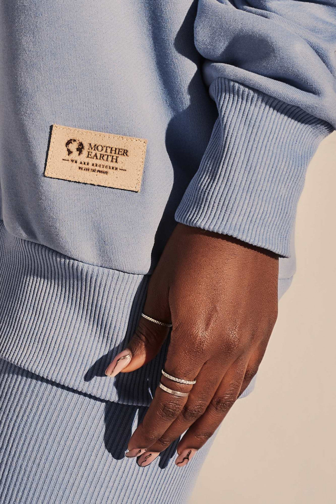 UNISEX BLUE HOODED SWEATSHIRT PARY – Mother Earth